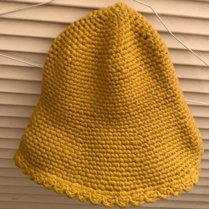 Free People NWOT Mustard Gold Knit Bucket Hat